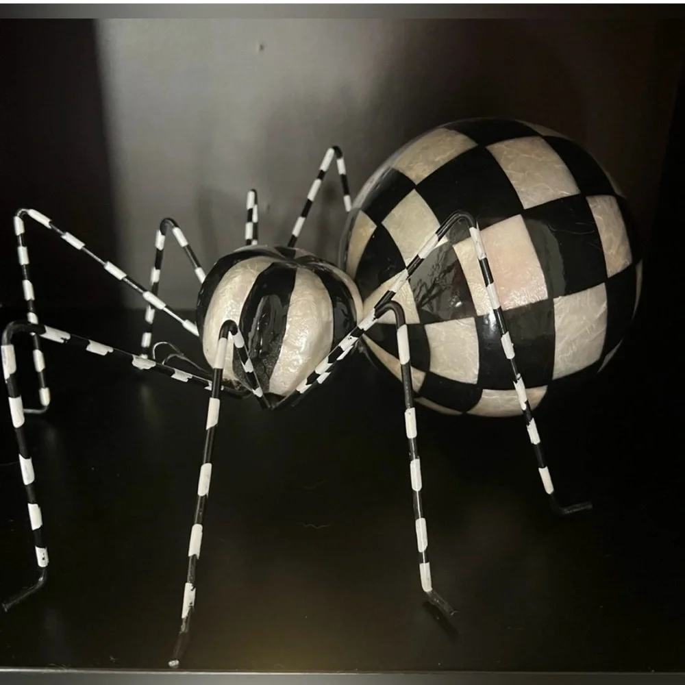 Mackenzie-Childs Spider - Courtly Capiz Spider NEW with original box! 🖤🤍